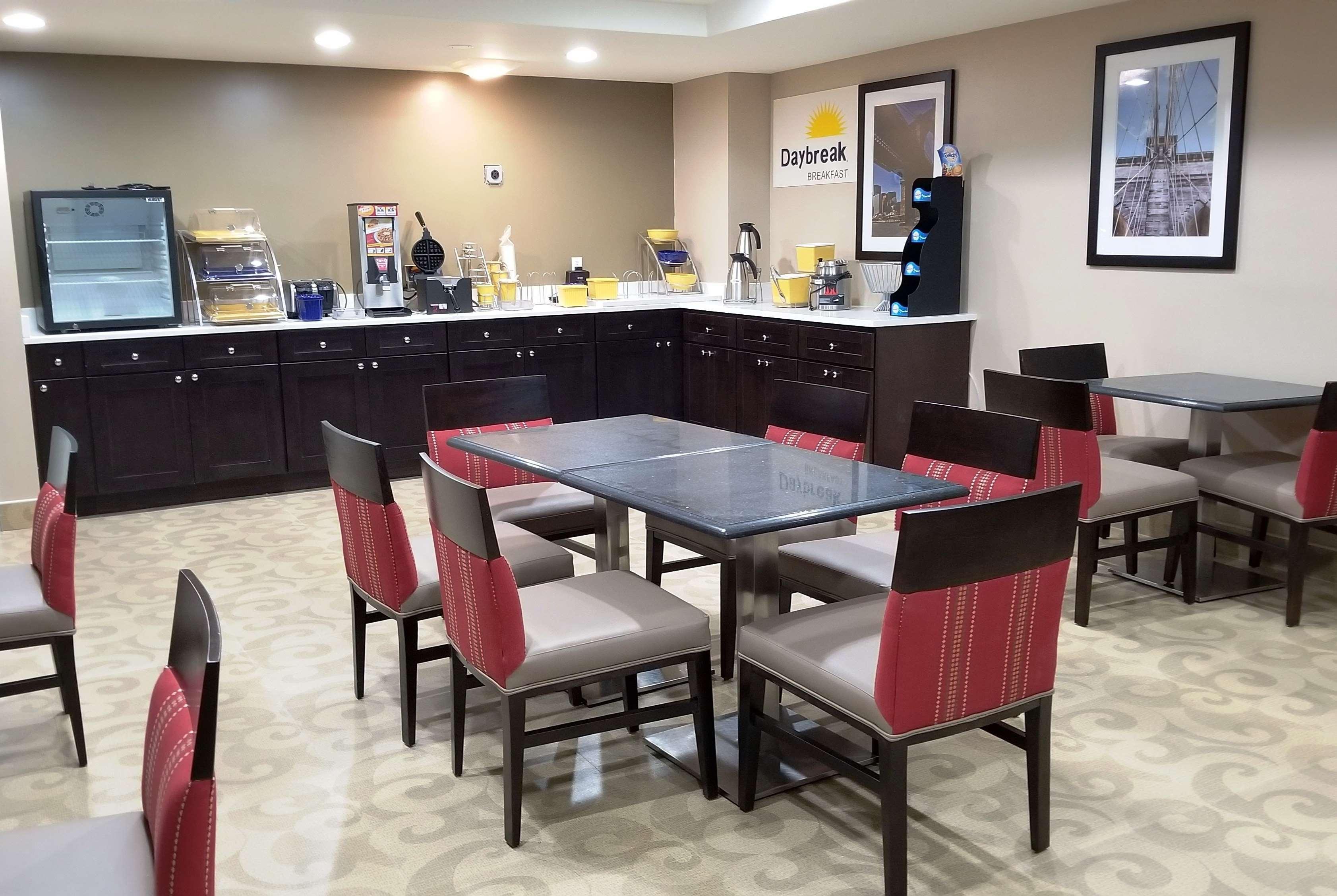 Days Inn By Wyndham Brooklyn Marine Park Nowy Jork Zewnętrze zdjęcie