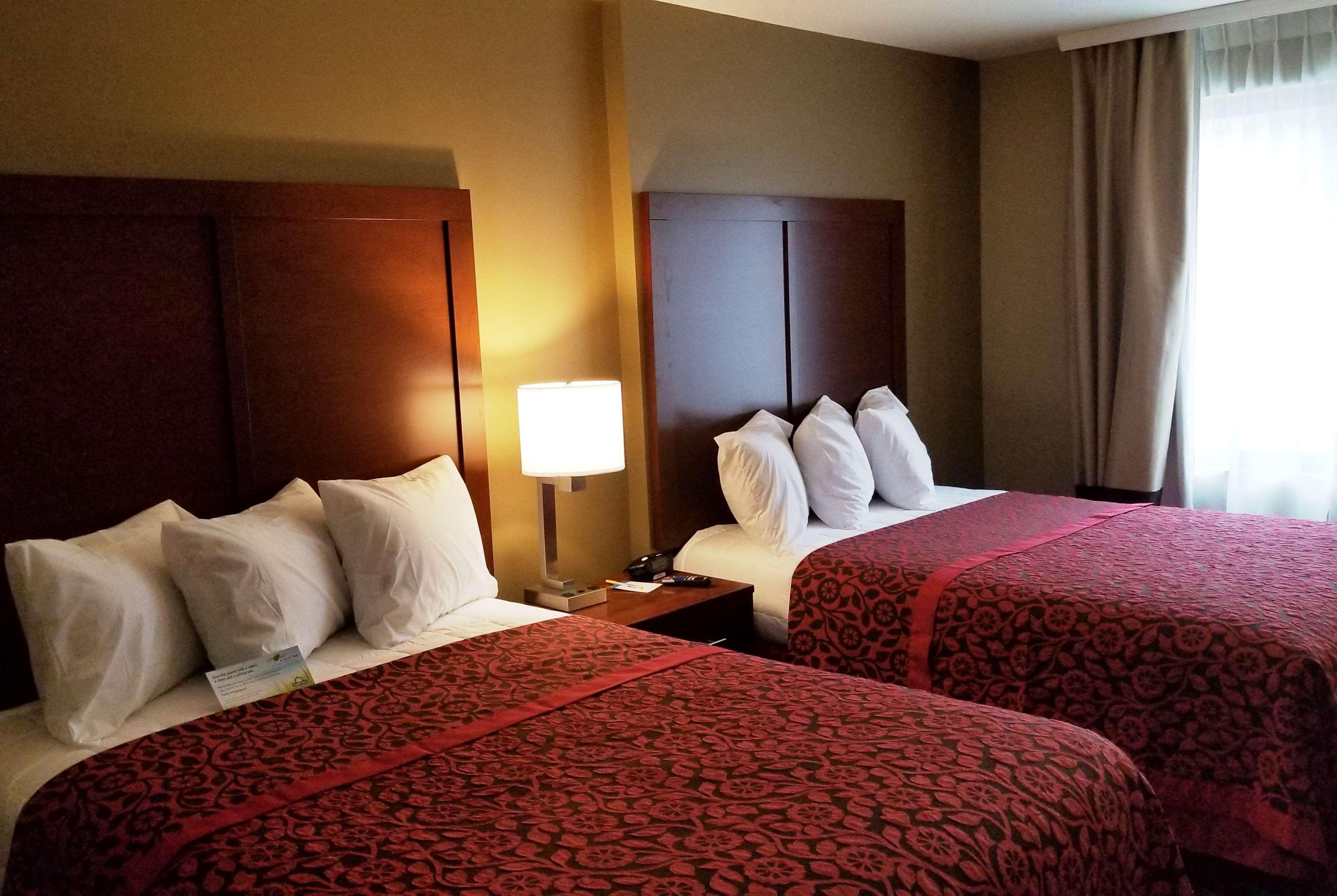 Days Inn By Wyndham Brooklyn Marine Park Nowy Jork Zewnętrze zdjęcie