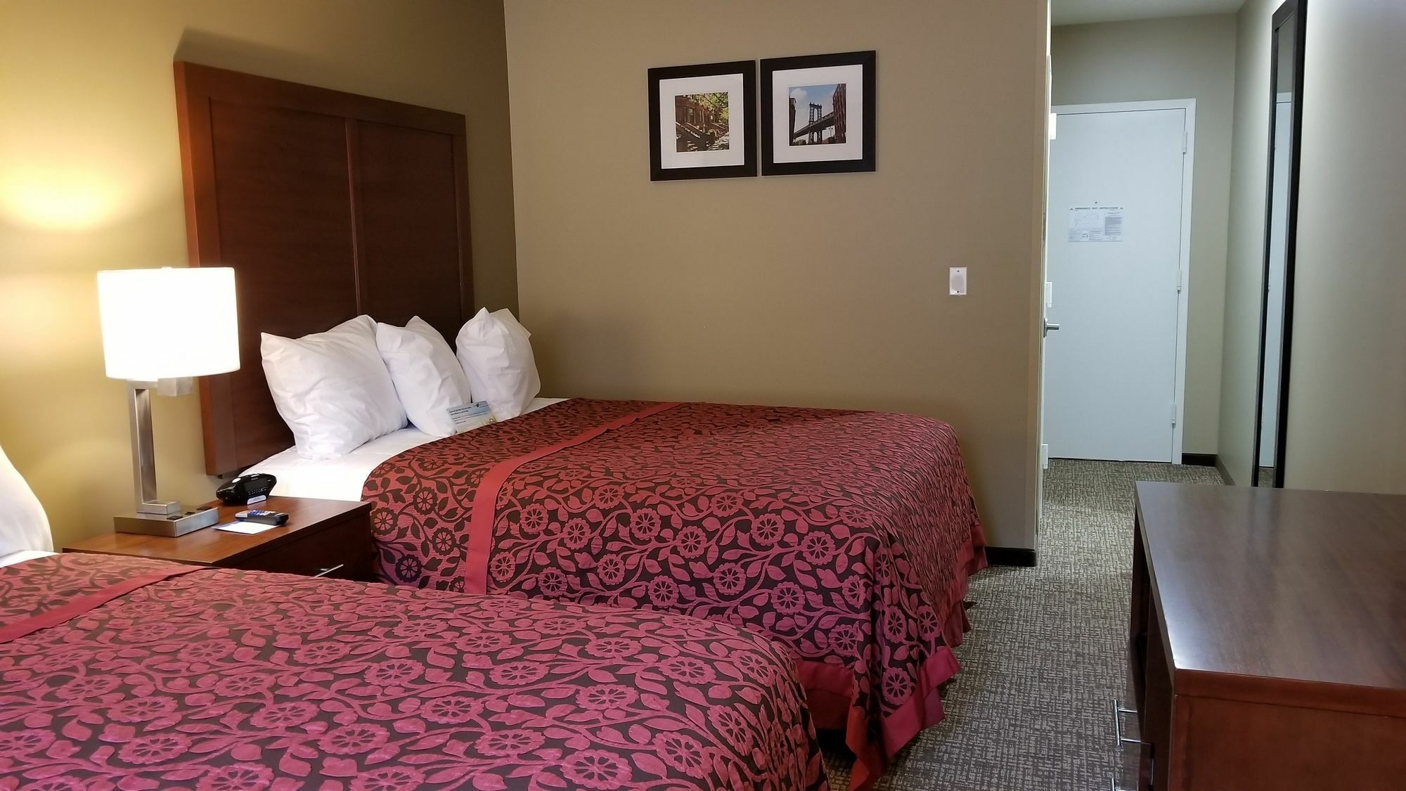 Days Inn By Wyndham Brooklyn Marine Park Nowy Jork Zewnętrze zdjęcie