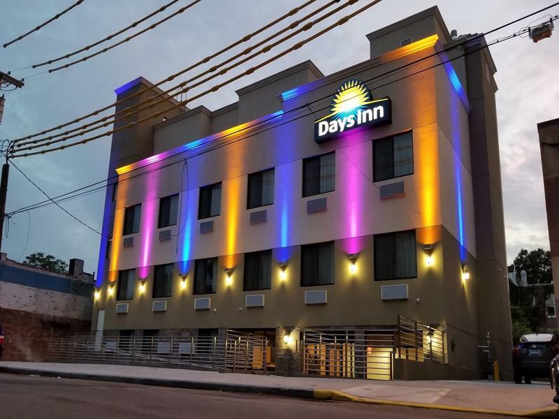 Days Inn By Wyndham Brooklyn Marine Park Nowy Jork Zewnętrze zdjęcie